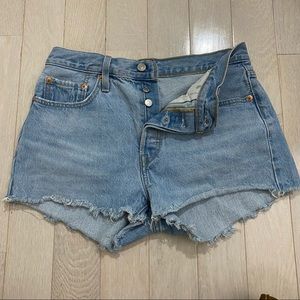 Levi’s 501 High Waist Shorts Size 28